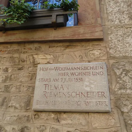 Apartment Wohnen Im Riemenschneiderhaus Wurzburg